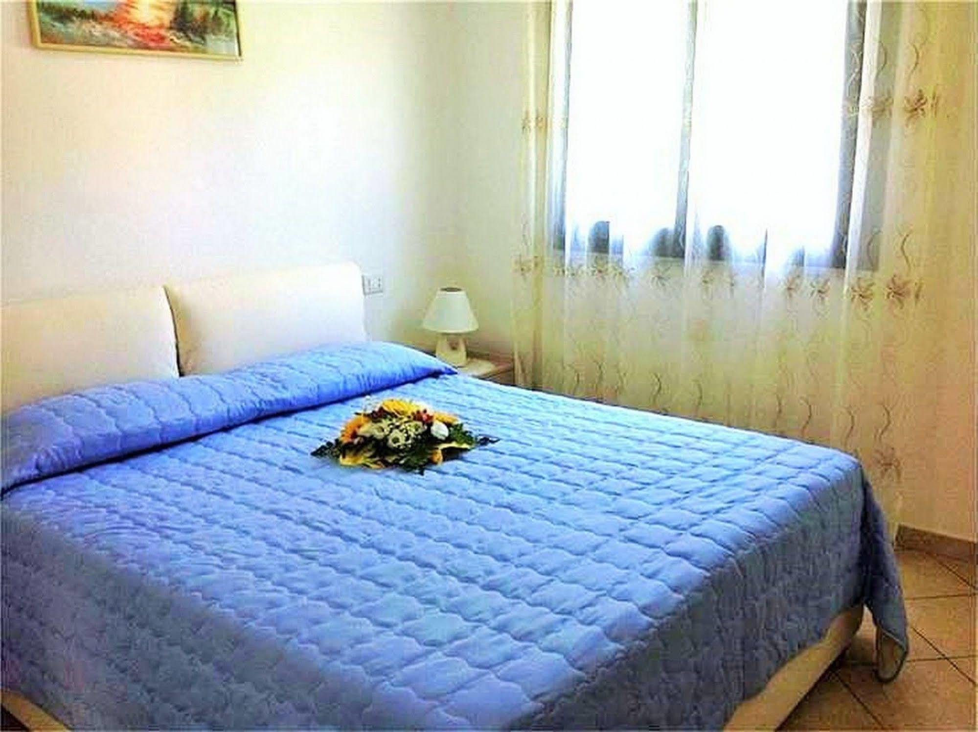 R&Z Getaway Apartment Santa Maria Coghinas Exterior photo